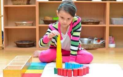 Des coffrets Montessori pour la maison
